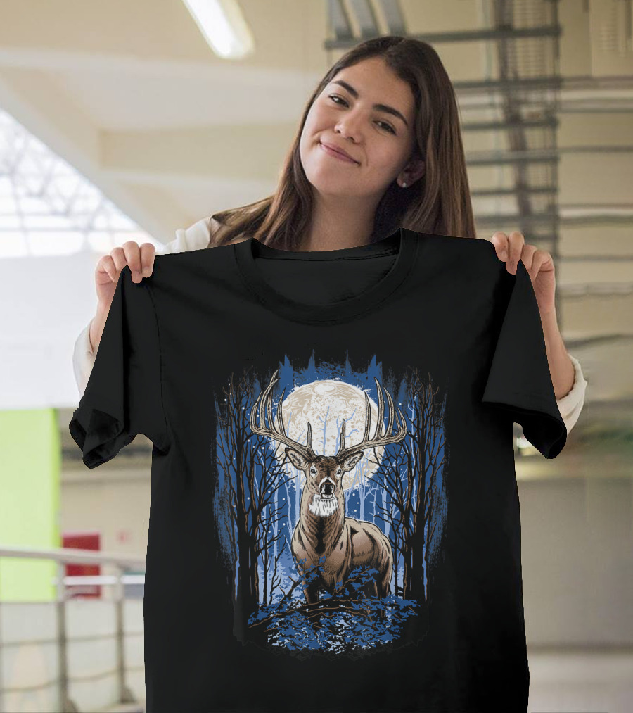 Big Whitetail Buck With Full Moon In Forest Deer For Hunters T-Shirt