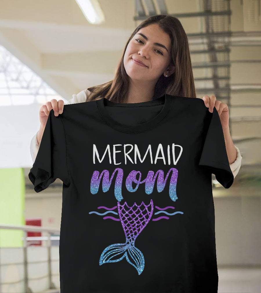 Mermaid Mom Glitter Tail Birthday Party T-Shirt