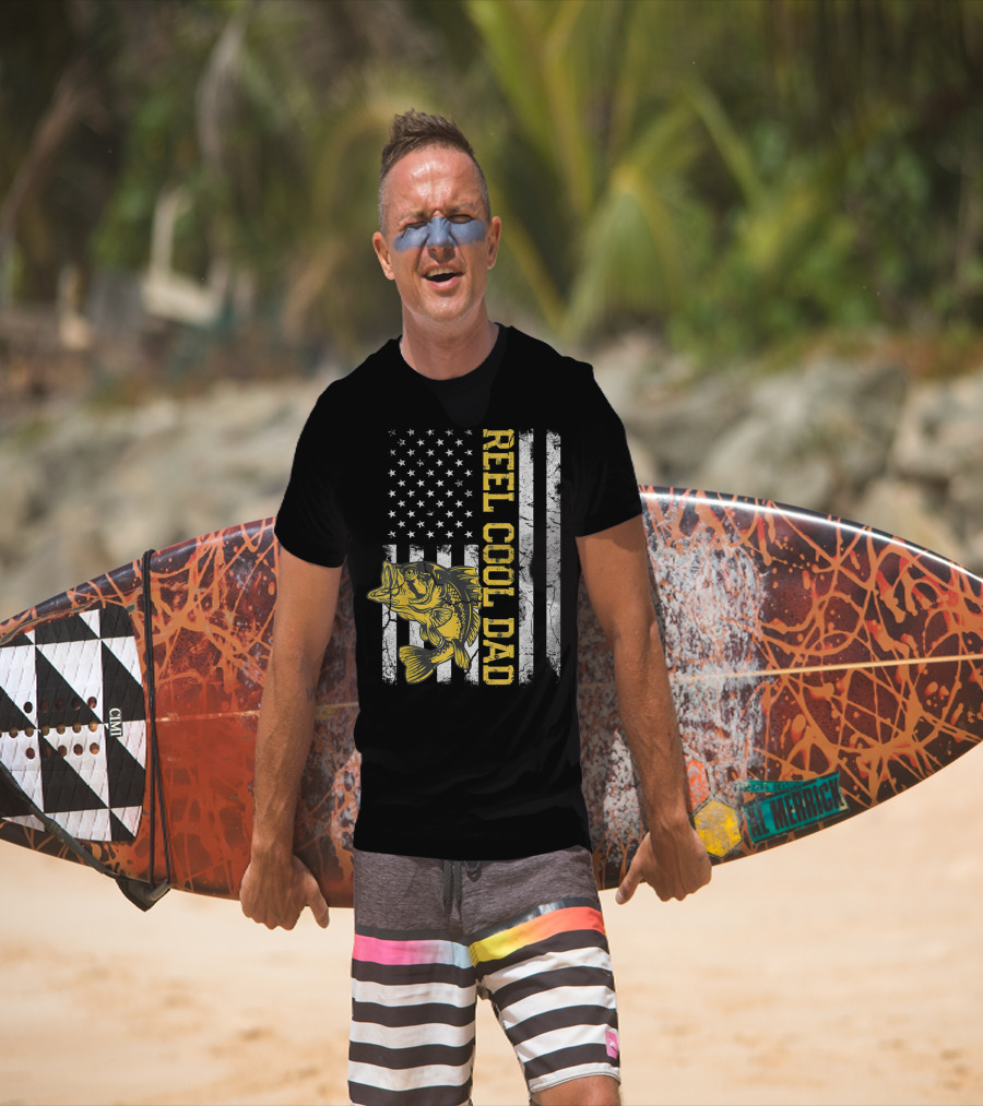 REEL COOL DAD American Flag Fishing T-Shirt