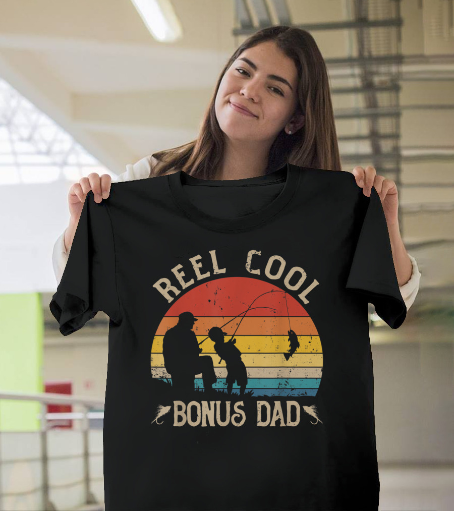 Reel Cool Bonus Dad Fishing Vintage Sunset T-Shirt