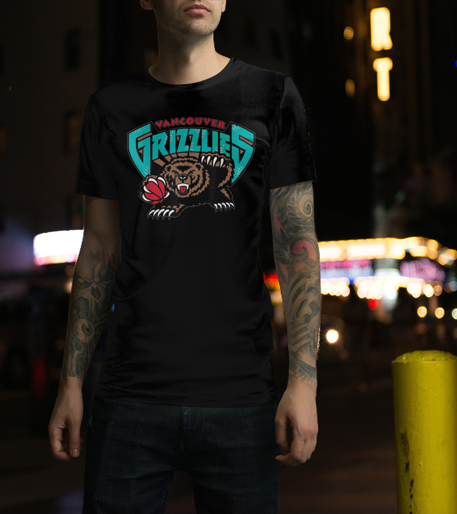 Vancouver Grizzlies Bear Holding Basketball T-Shirt