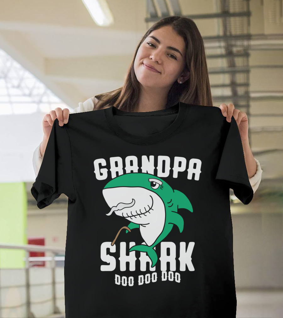 Grandpa Shark Doo Doo Doo Halloween Chr Dad Grandfather T-Shirt