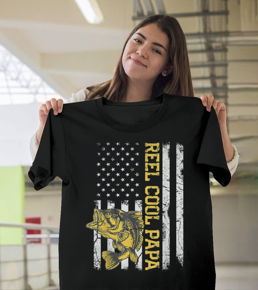 Father's Day Fishing Reel Cool Papa American Flag Bass T-Shirt