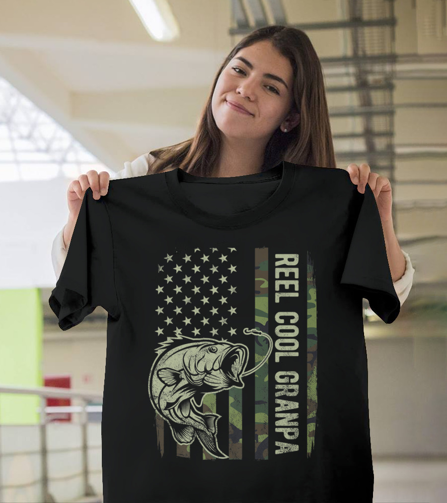 Mens Reel Cool Grandpa American Flag Fishing Camouflage T-Shirt