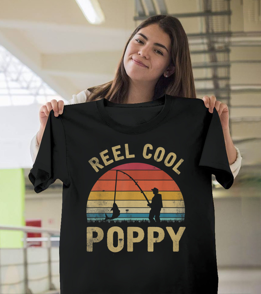 Reel Cool Poppy Vintage Fishing Silhouette Retro Sunset T-Shirt