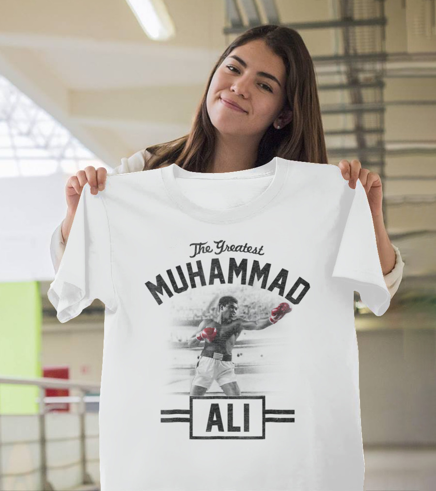 The Greatest Muhammad Ali Standing Tall Boxing In The Ring T-Shirt