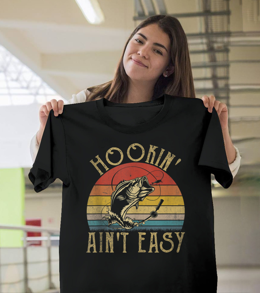 Hookin' Ain't Easy Funny Fishing Lover Retro Sunset Bass T-Shirt