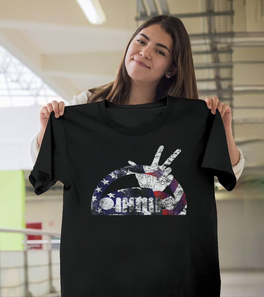 Jeep Wave American Flag Distressed Iconic T-Shirt