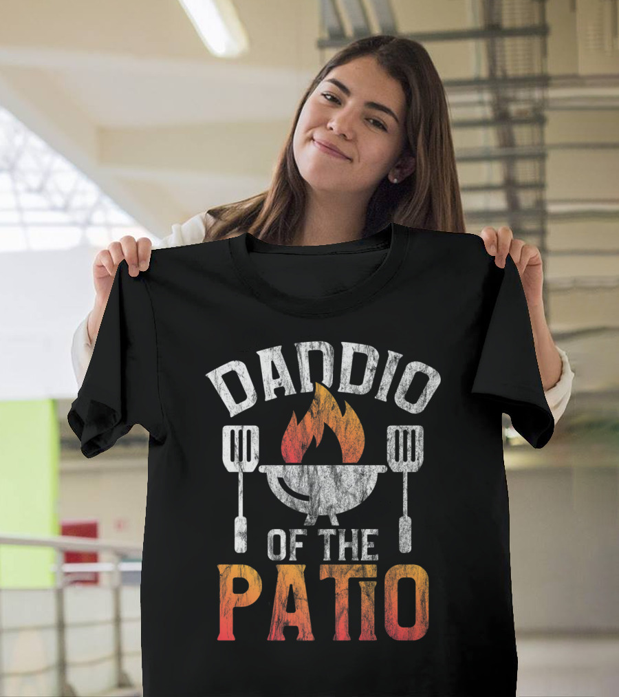 Daddio of the Patio Grill Spatula Flame Design Savvy Turtle T-Shirt