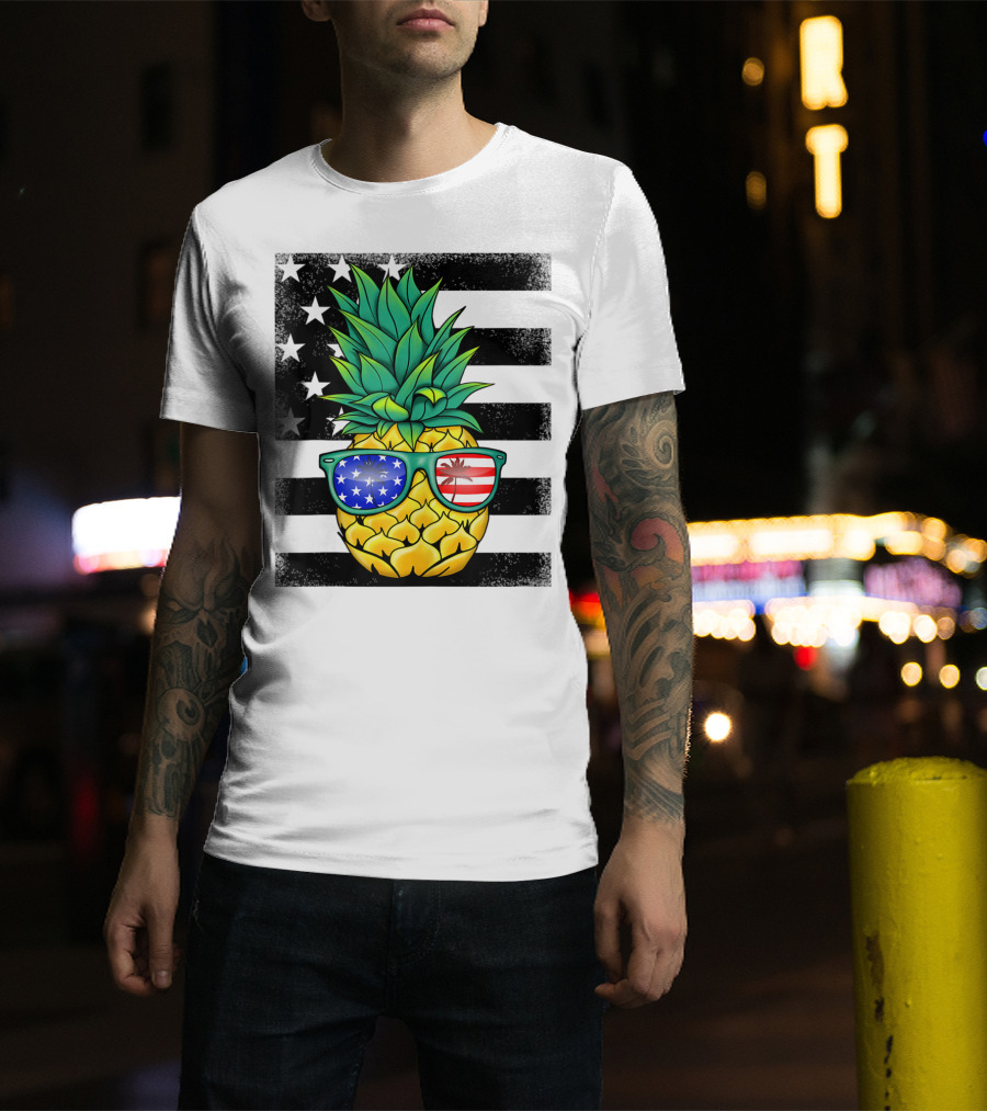 Hawaiian Pineapple With American Flag Sunglasses On Distressed Stars And Stripes Background T-Shirt