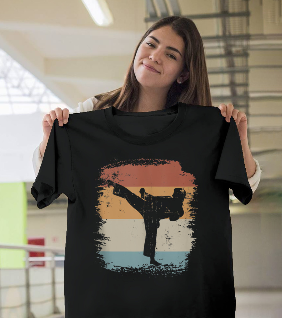 Vintage Martial Arts Karate Kung Fu Taekwondo Retro T-Shirt