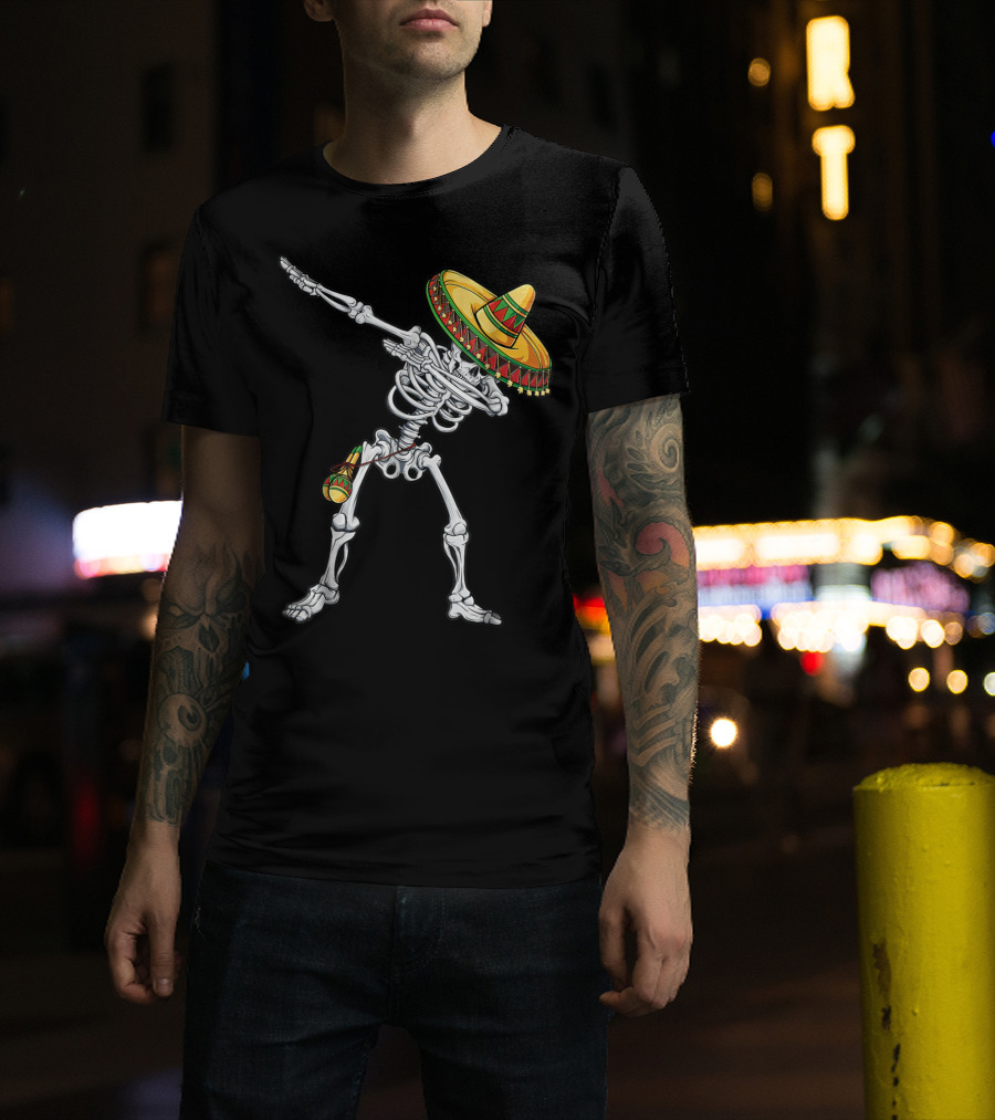 Cinco De Mayo Dabbing Skeleton With Sombrero And Maracas T-Shirt