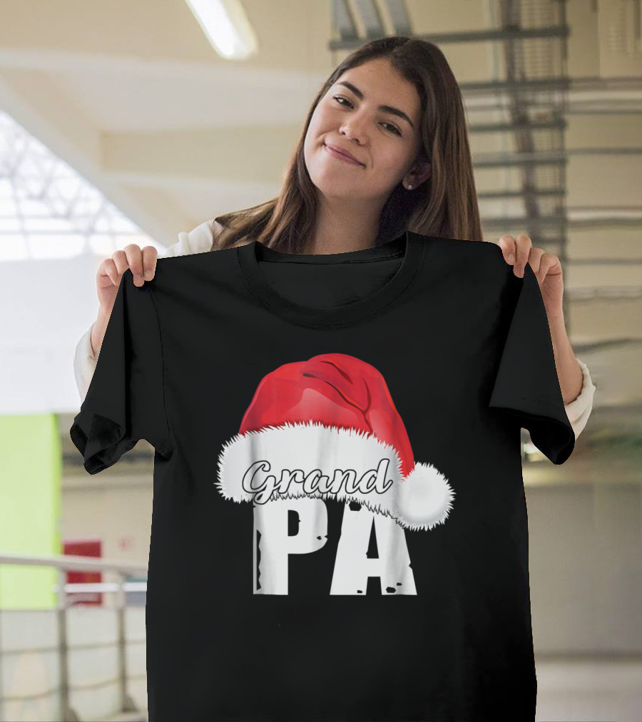 Grandpa Christmas Santa Hat Family Matching T-Shirt