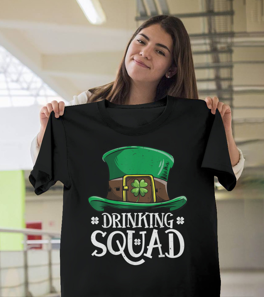 Drinking Squad Leprechaun St Patricks Day Men T-Shirt