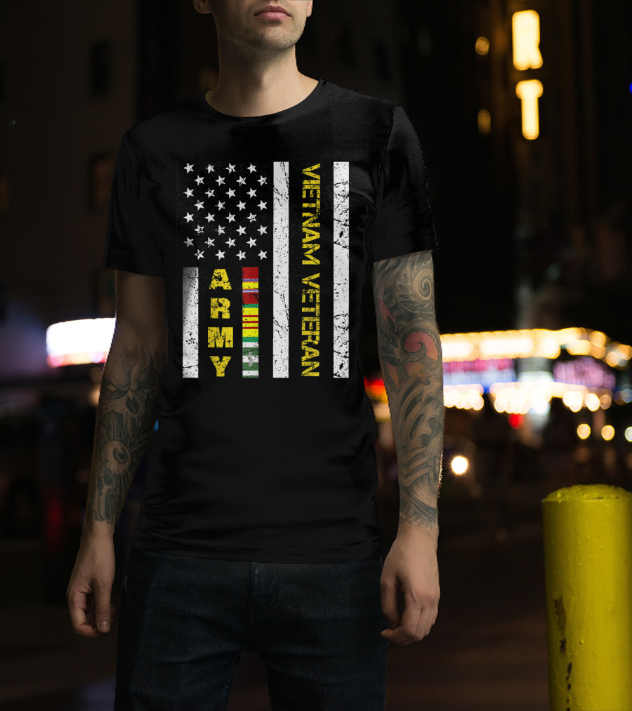 Mens Vietnam Veteran US Army Flag With Service T-Shirt