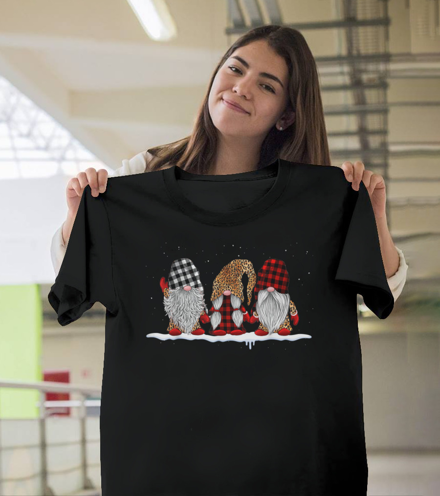 Tree Gnomies Black Red Plaid Leopard Gnomes Snow T-Shirt