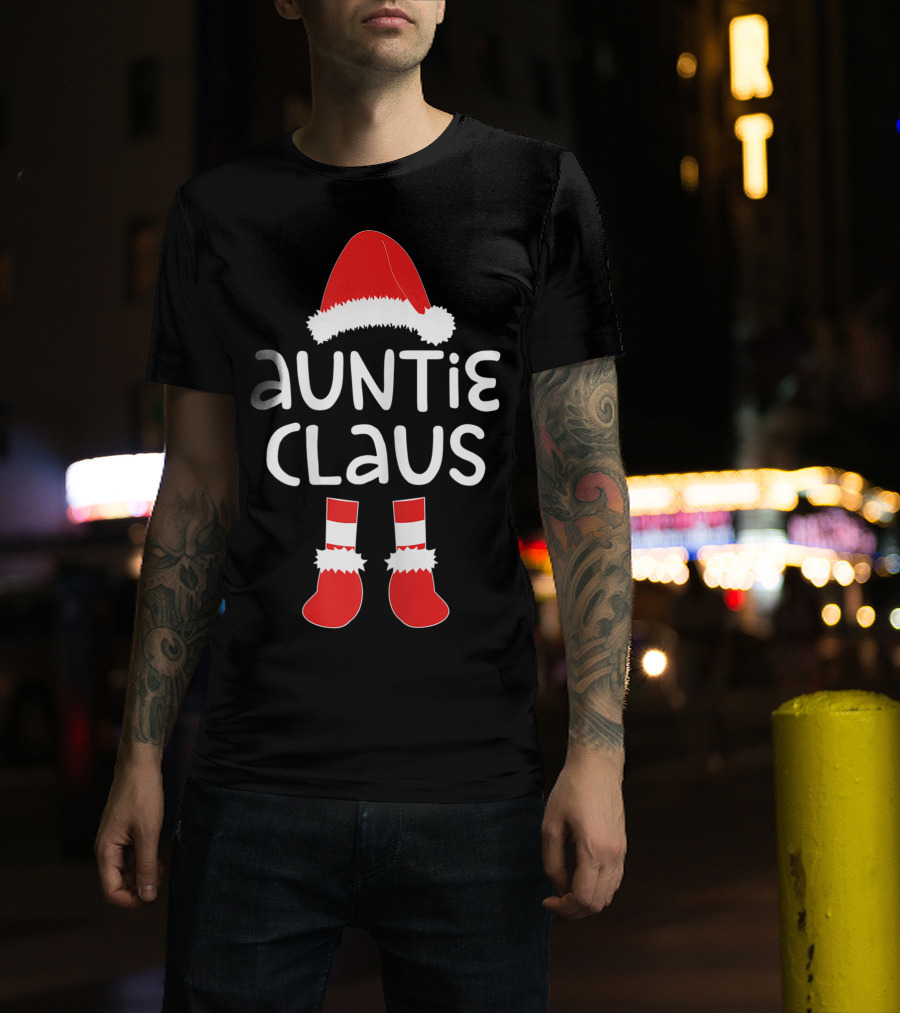 Santa Hat And Boots Auntie Claus Christmas T-Shirt