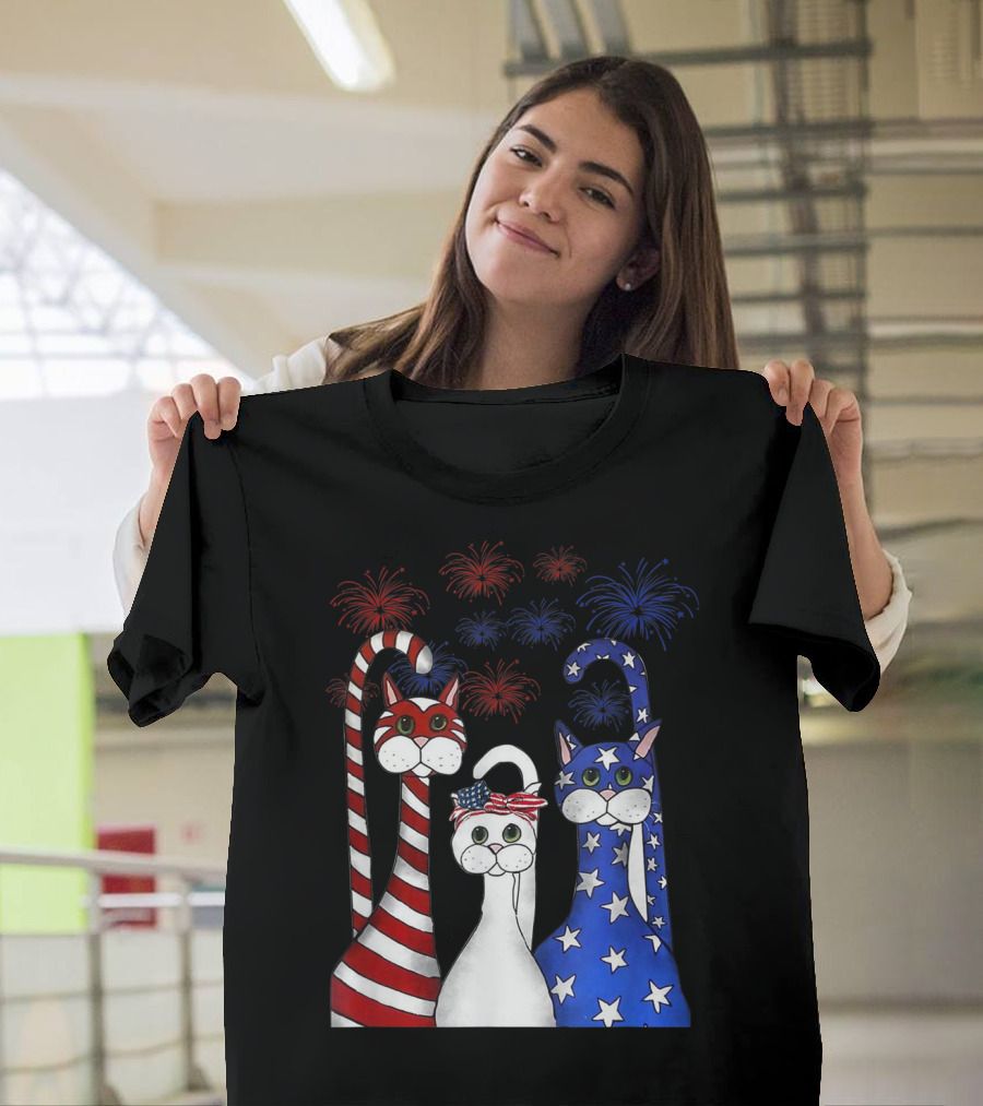 Cat Red White Blue American Flag Patriotic Fireworks T-Shirt