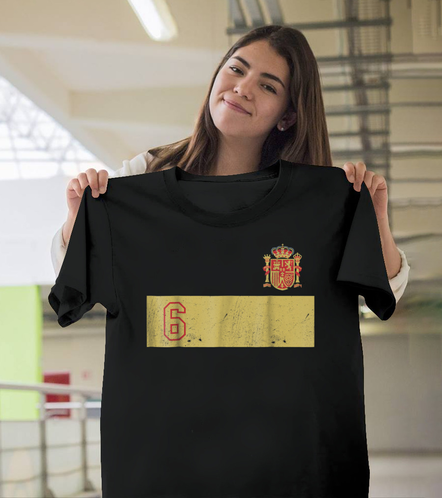 Espana Roja Futbol Camiseta Number 6 Crest T-Shirt