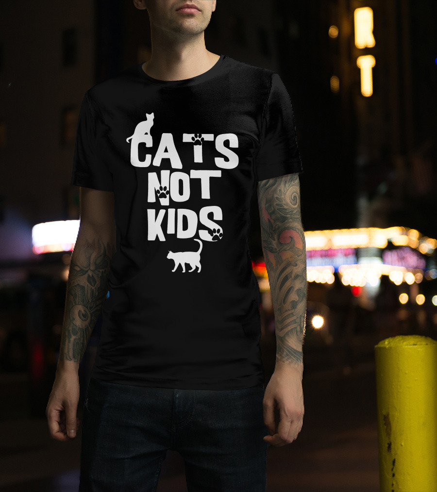 Cats Not Kids Paw Prints T-Shirt