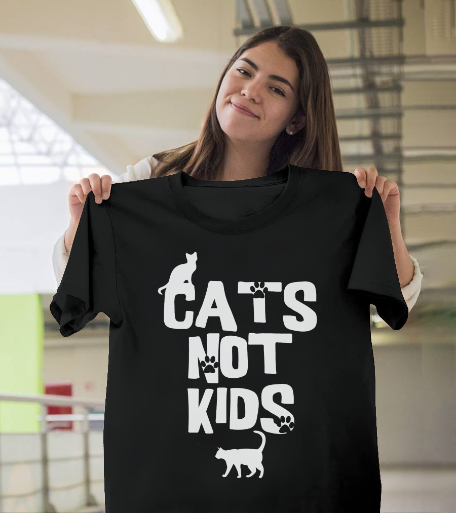 Cats Not Kids Paw Prints T-Shirt