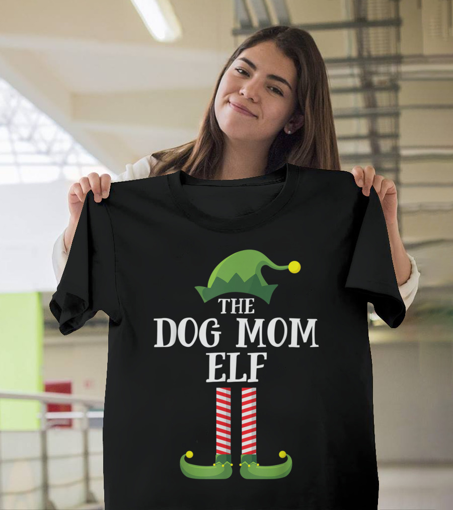 The Dog Mom Elf Matching Family Group Holiday Outfits T-Shirt