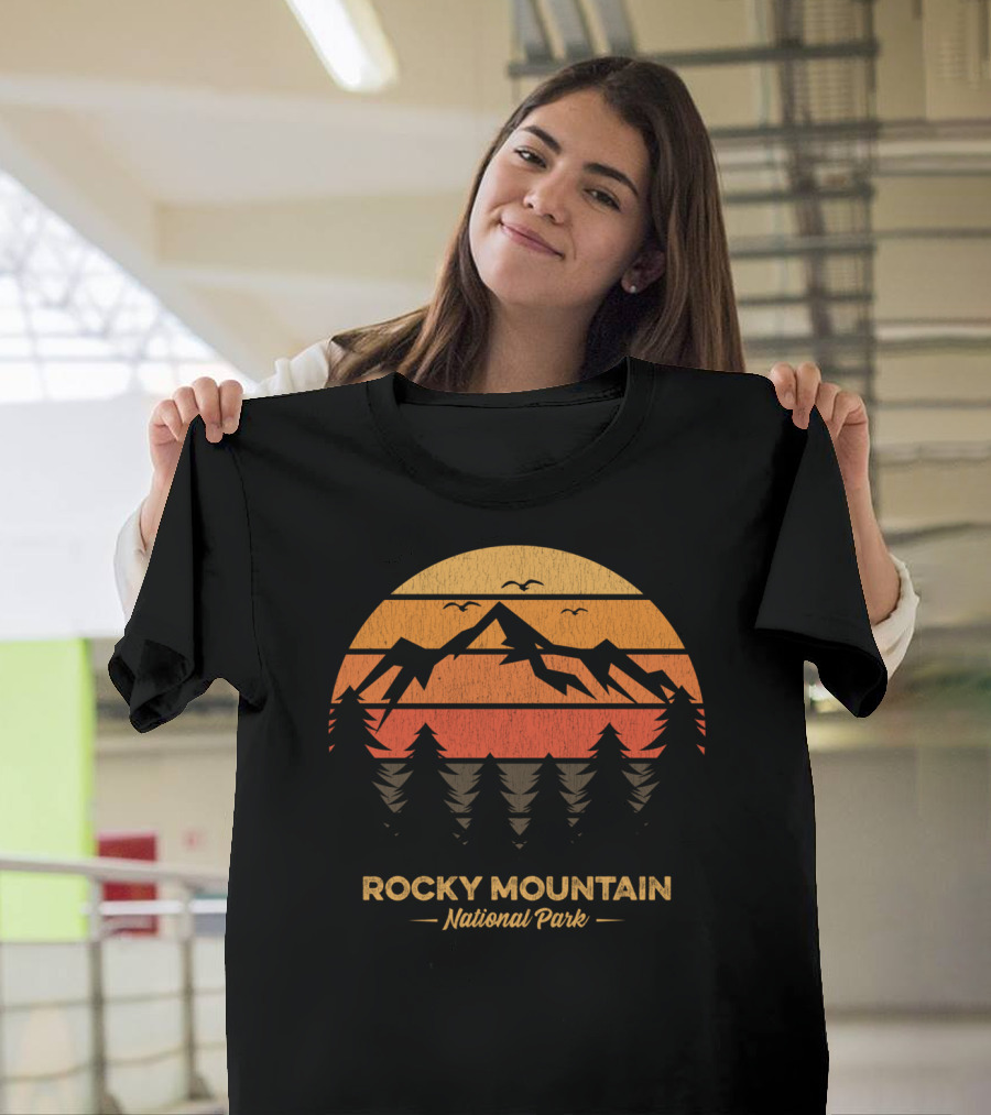 Rocky Mountain National Park Vintage Sunset Mountain T-Shirt