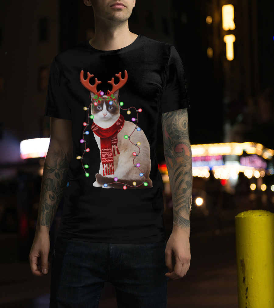 Santa Siamese Cat Reindeer Antlers Wrapped In Christmas Lights T-Shirt