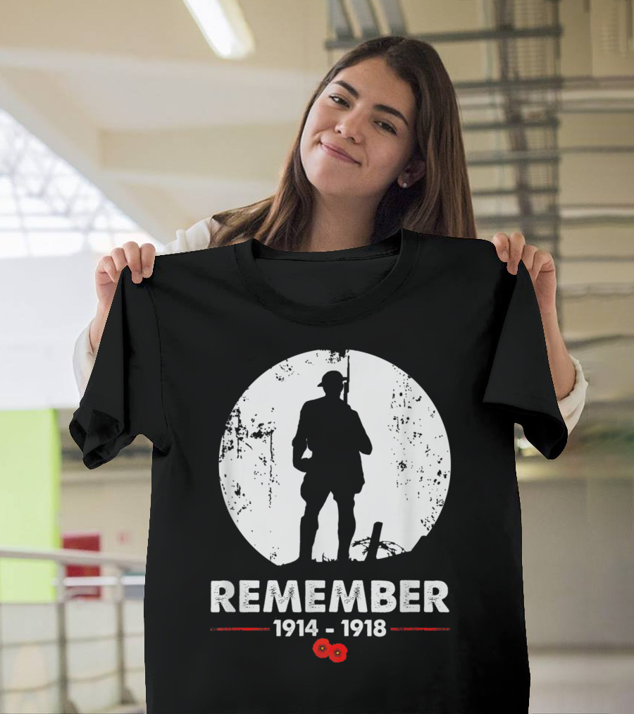 World War 1 Remember 1914-1918 Soldier Silhouette With Poppies T-Shirt