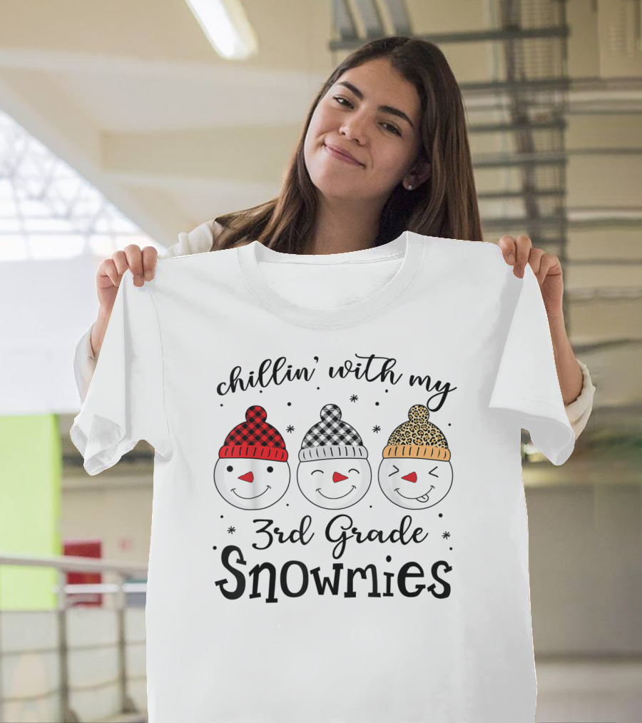 Chillin' With My 3rd Grade Snowmies Snowman Faces With Patterned Hats T-Shirt
