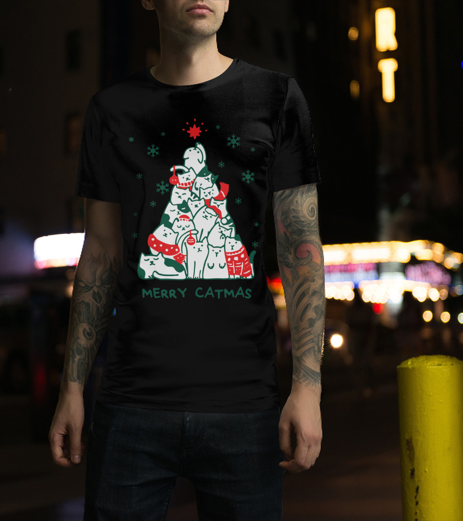 Merry Catmas Funny Cat Christmas Tree Holiday Cats Snowflakes Red Green T-Shirt