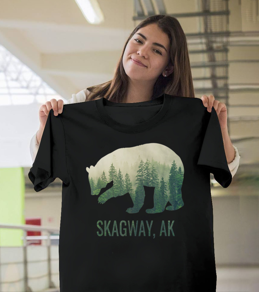 Skagway AK Bear Tongass Wildlife Southeast Alaska T-Shirt