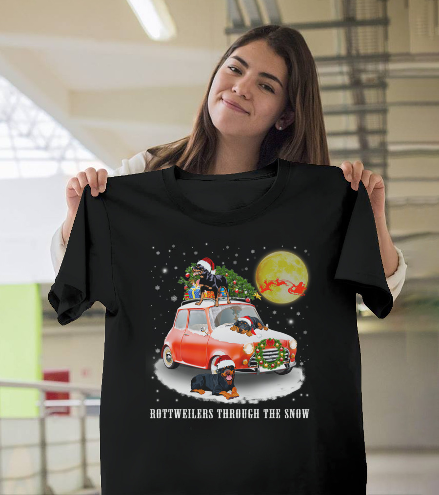 Rottweilers Through the Snow Festive Holiday Car Scene T-Shirt