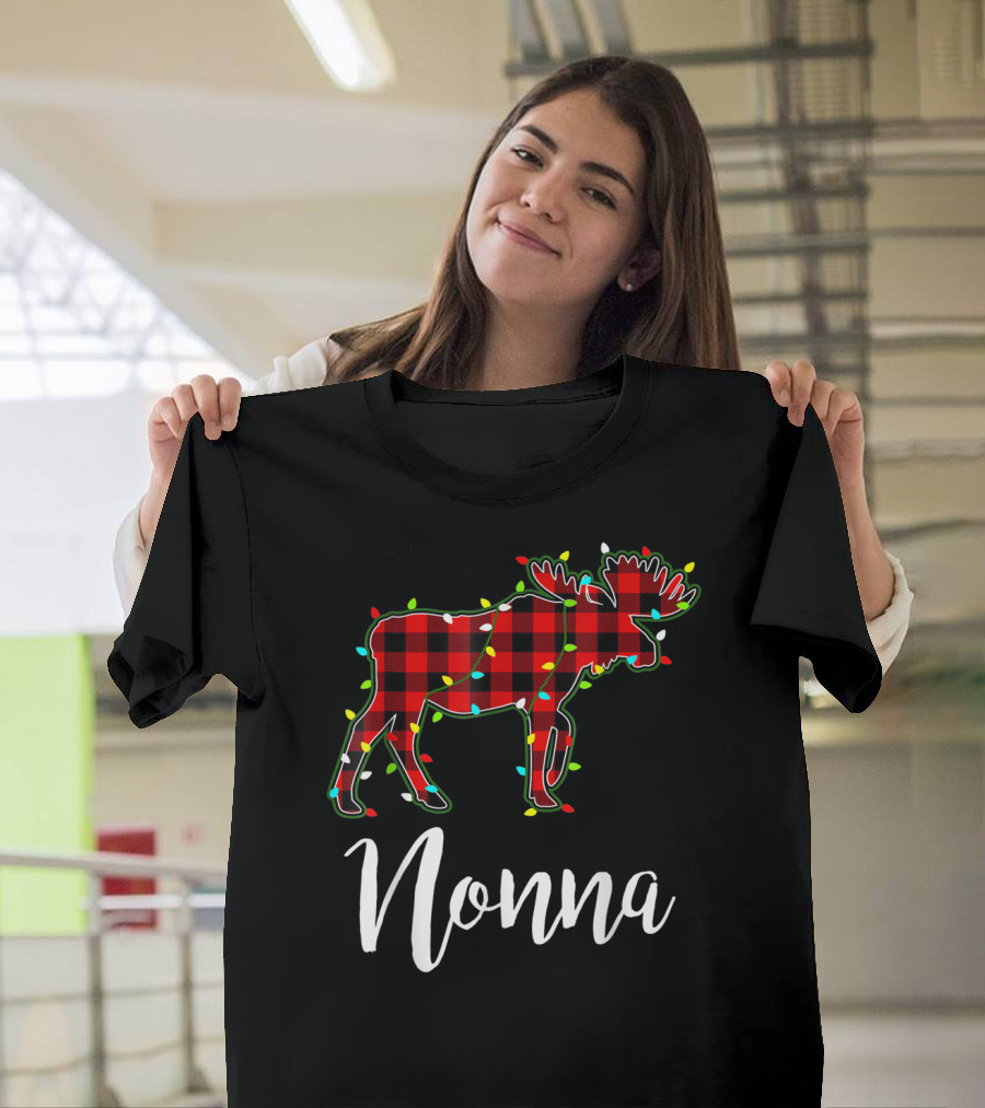 Nonna Moose Red Plaid Xmas Lights T-Shirt