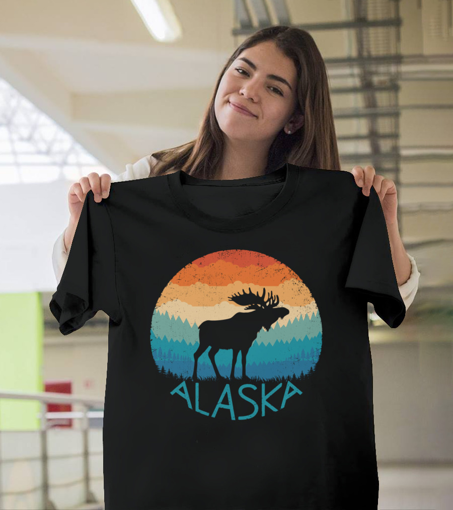 Alaska Retro Moose Vintage Mountain State Sunset Scene T-Shirt