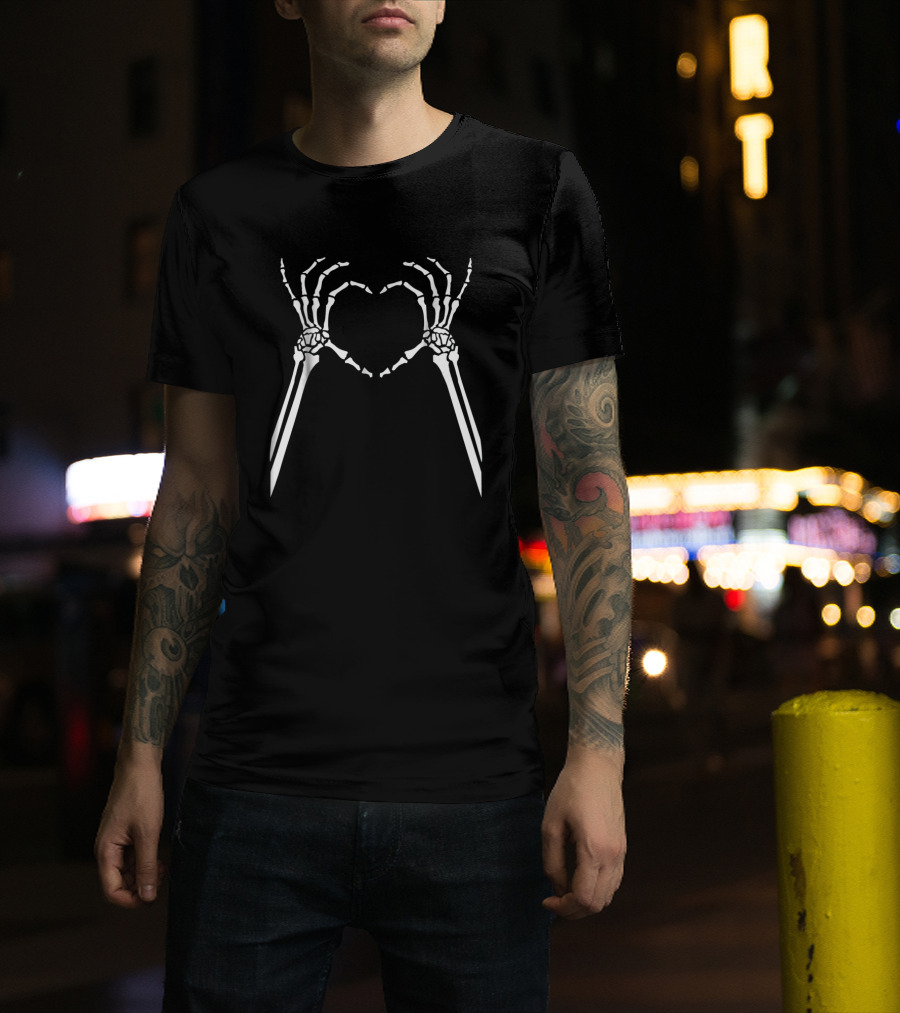 Skeleton Heart Hands Cute Halloween Party T-Shirt