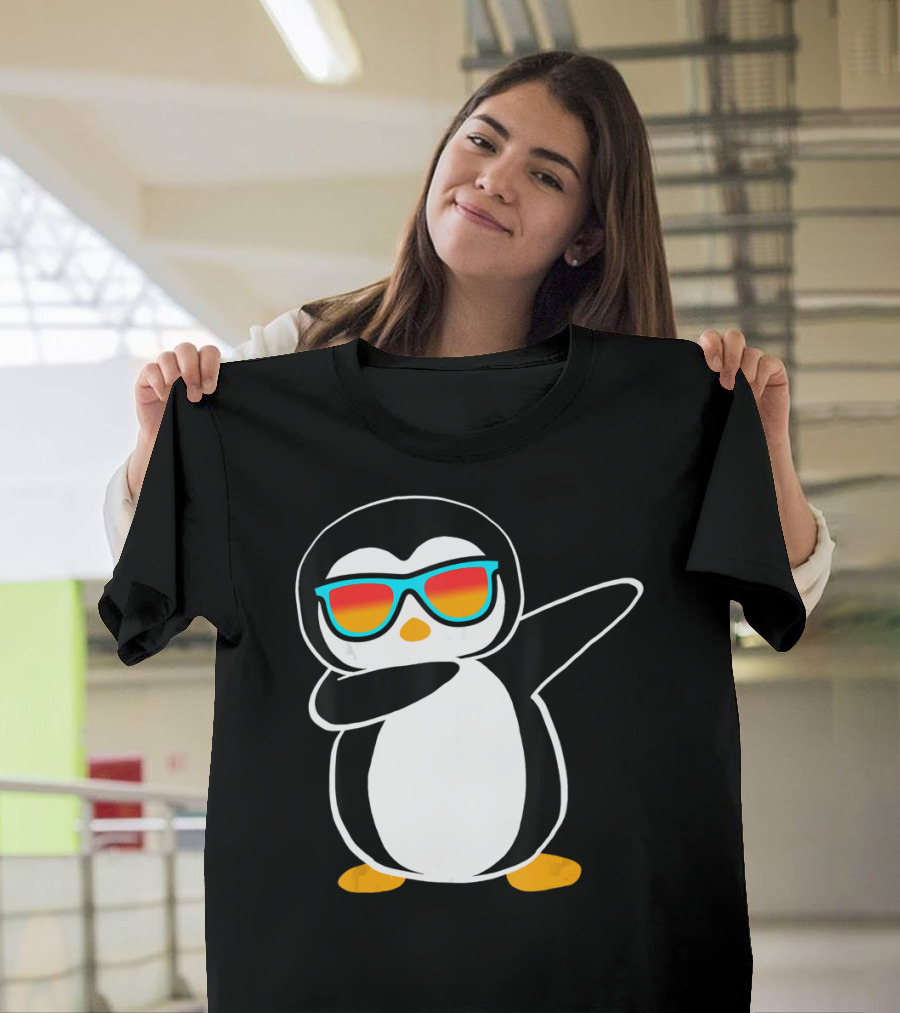 Dabbing Penguin Cute Animal With Sunglasses Birthday Party T-Shirt