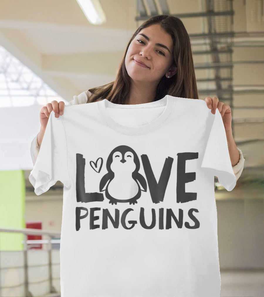 Love Penguins Cute Heart Penguin Lovers T-Shirt