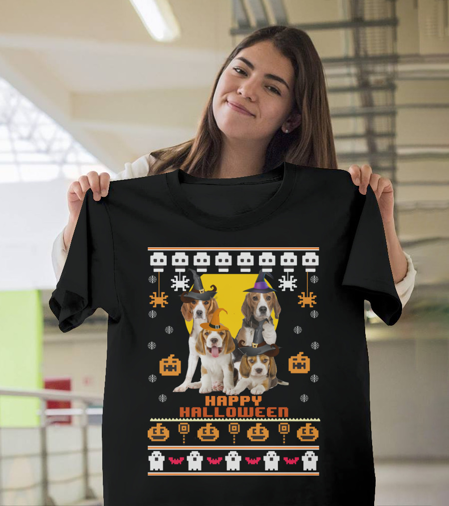 Beagle Happy Halloween Witch Hats And Pixelated Ghosts T-Shirt