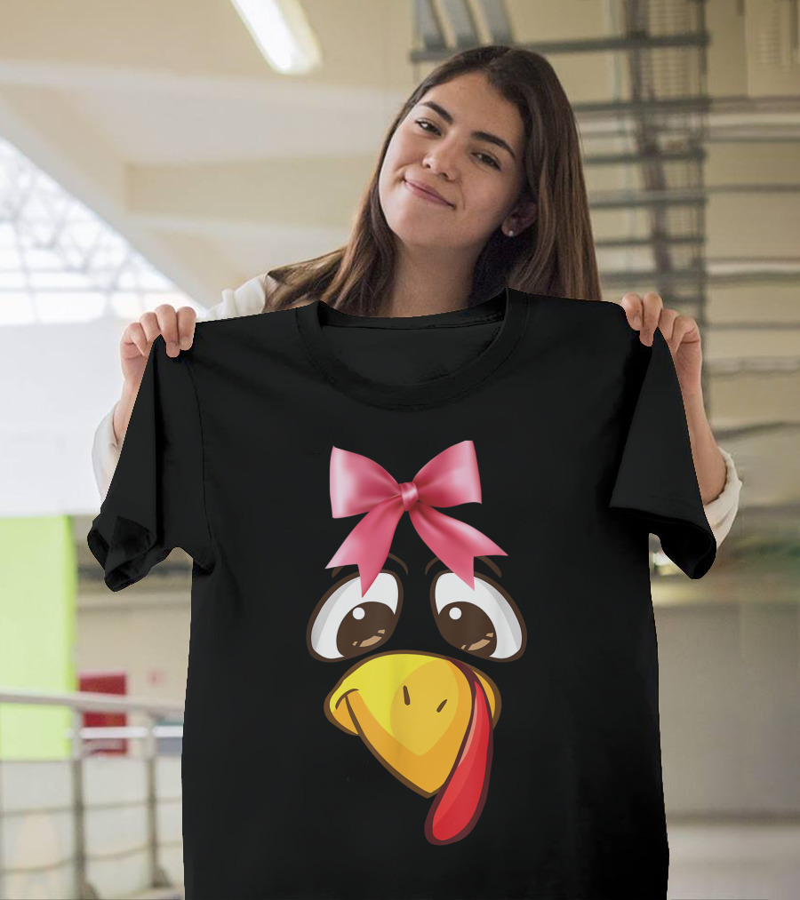 Thanksgiving Turkey Face with Pink Bow and Funny Expression T-Shirt