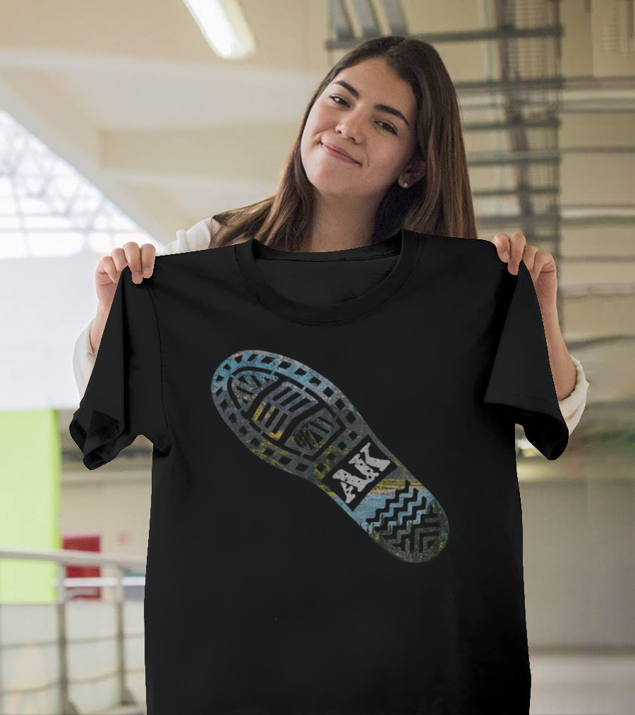 Alaskan Hiking Boot Print AK Climb Run Hike T-Shirt