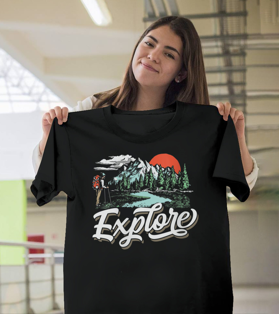 Explore Scenic Vintage Hiking Mountains Adventure T-Shirt