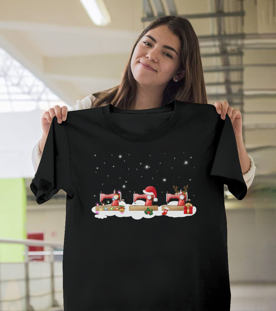 Funny Christmas Quilting Machines with Santa Hat and Reindeer Antlers for Quilters T-Shirt
