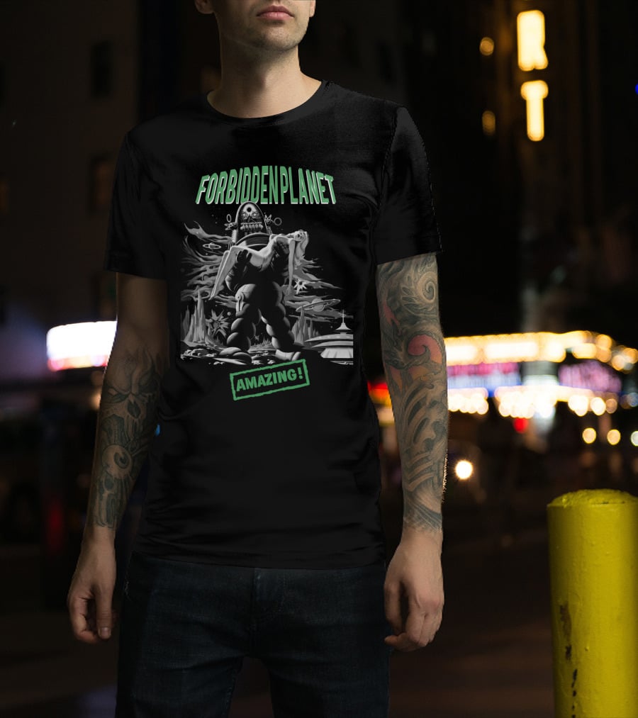Forbidden Planet Amazing Robot Carrying Woman Retro Sci-Fi Scene T-Shirt