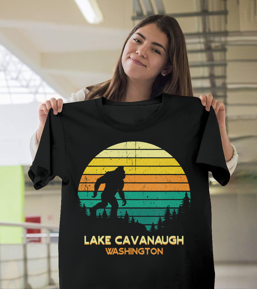 Lake Cavanaugh Washington Bigfoot Sunset Stripe Retro T-Shirt