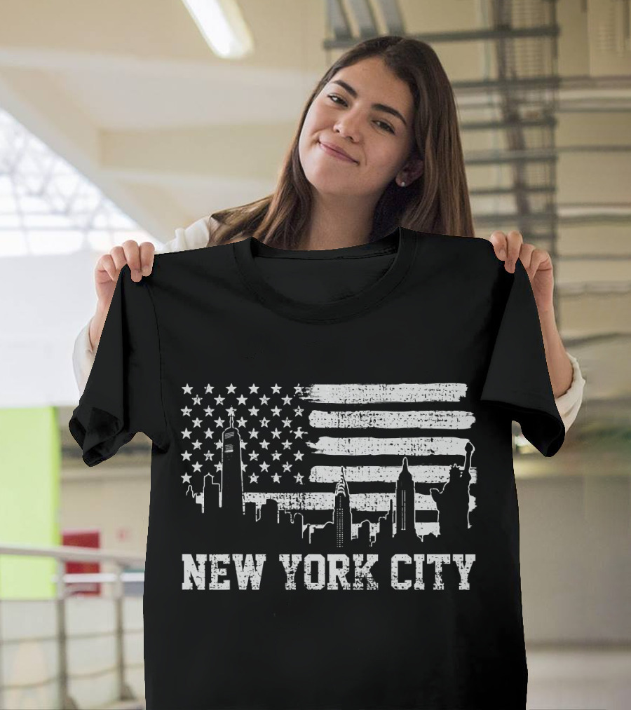 Vintage New York City Skyline Flag Design NYC Souvenir T-Shirt