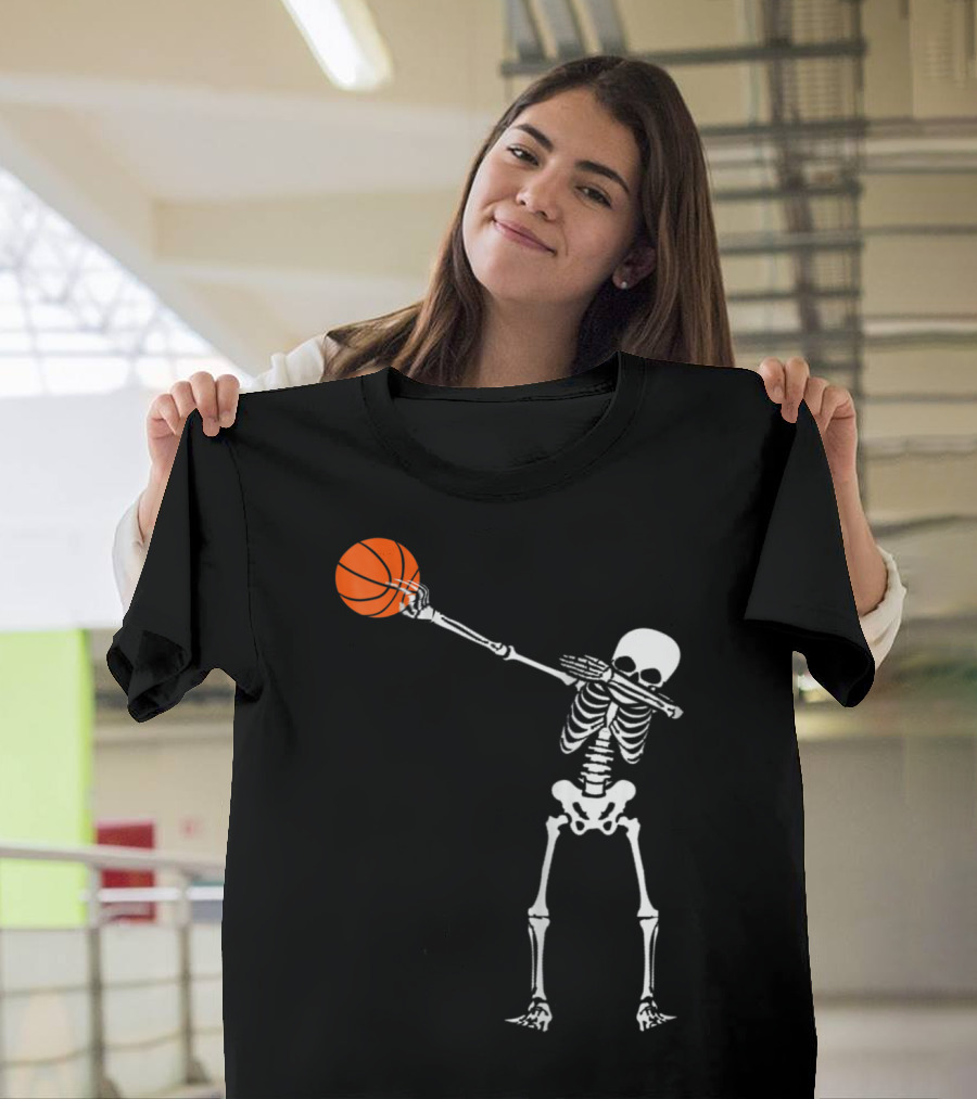 Dabbing Skeleton Halloween Basketball Fun T-Shirt
