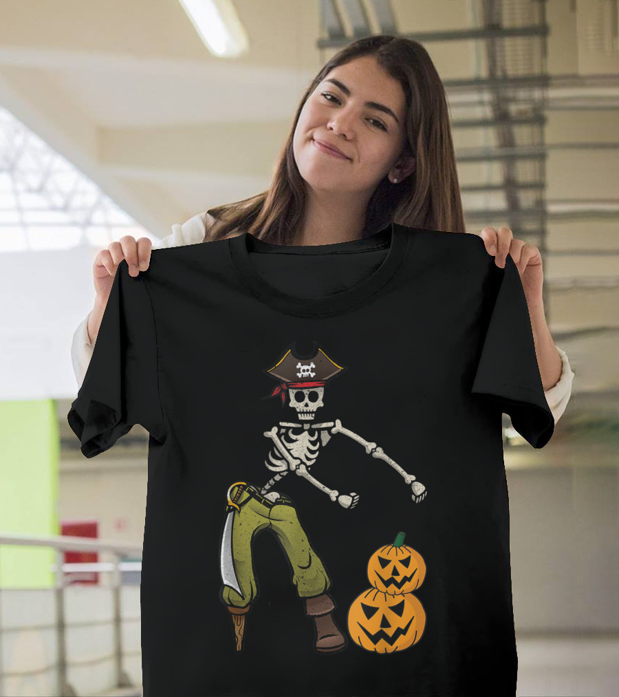 Skeleton Pirate Flossing with Halloween Pumpkins T-Shirt