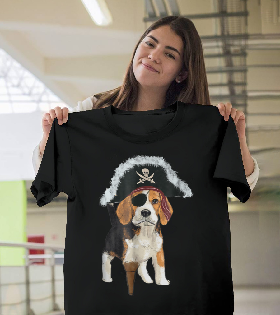 Funny Beagle Pirate Halloween Dog Lovers with Peg Leg and Eye Patch T-Shirt