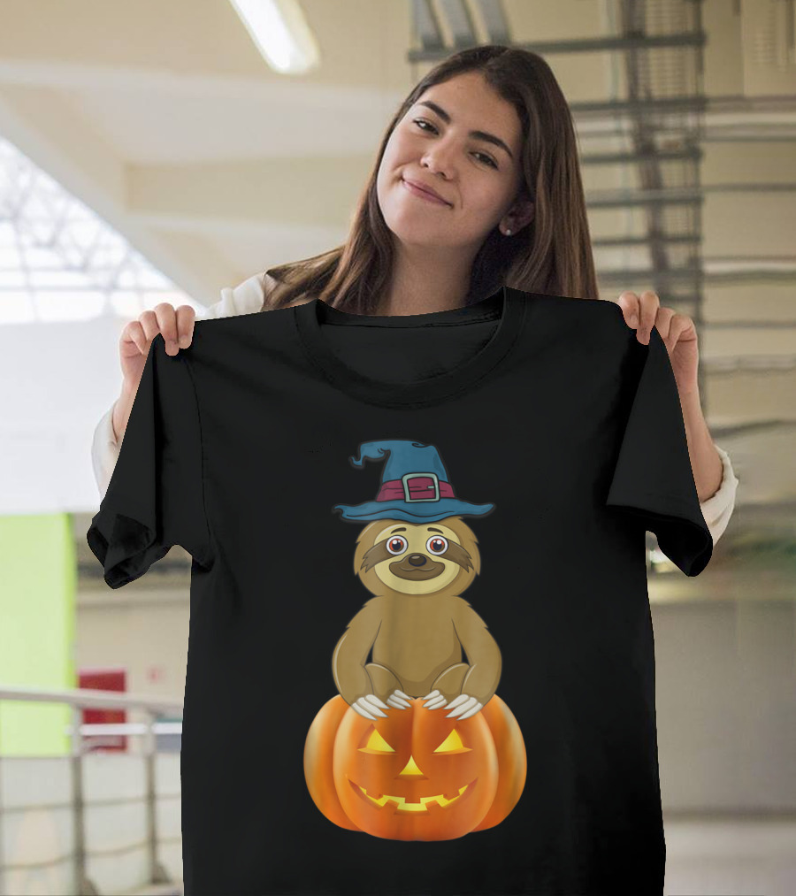 Halloween Sloth in Witch Hat Sitting on Jack-o-Lantern Pumpkin T-Shirt
